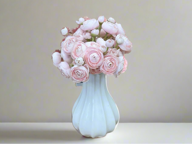 Maria Vase