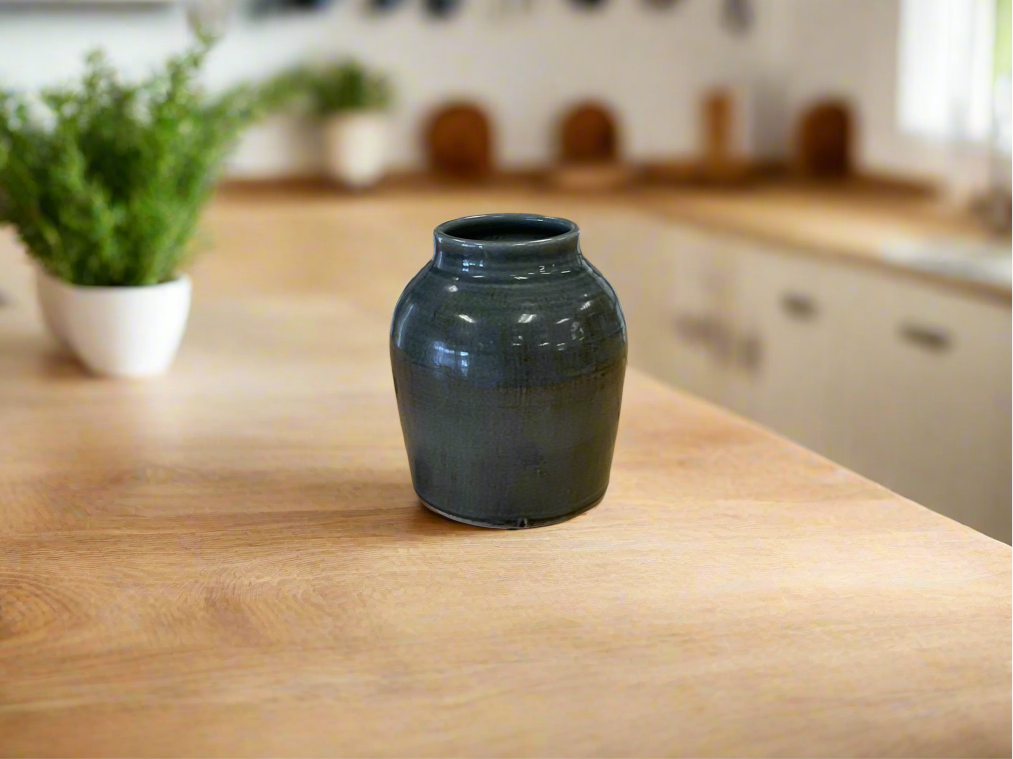 Aurelia Roman Pot