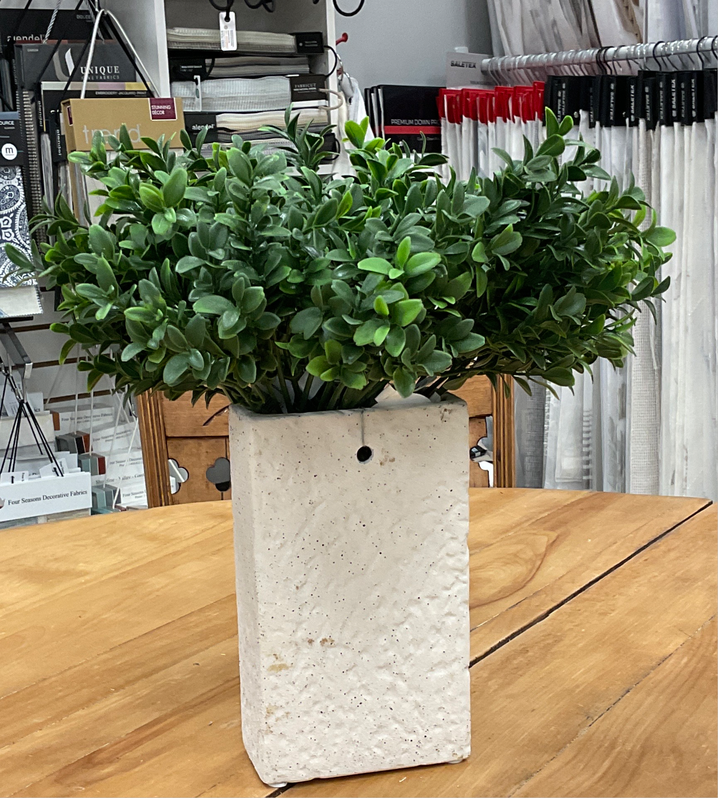 Deluxe Boxwood Pick - 10”