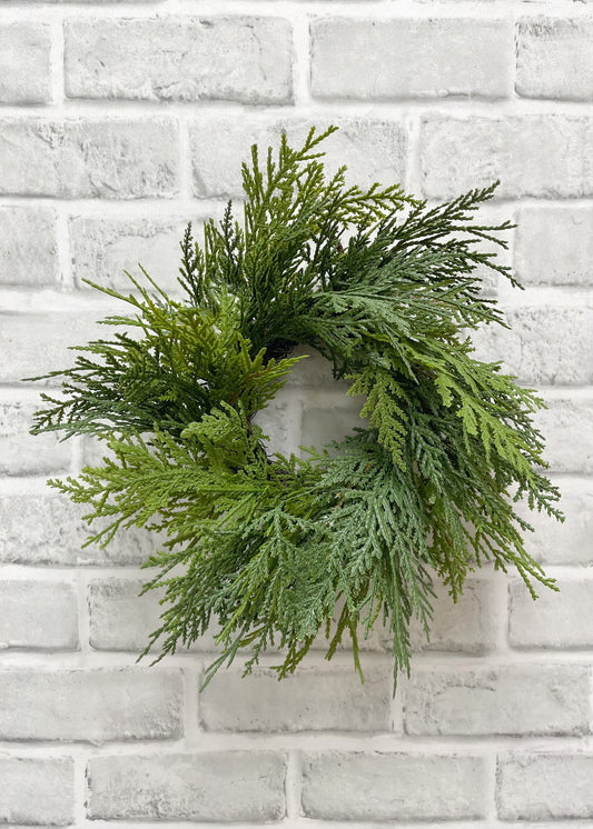 Fresh Touch Northern White Cedar Wreath