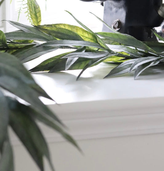 Muddy White Willow Garland