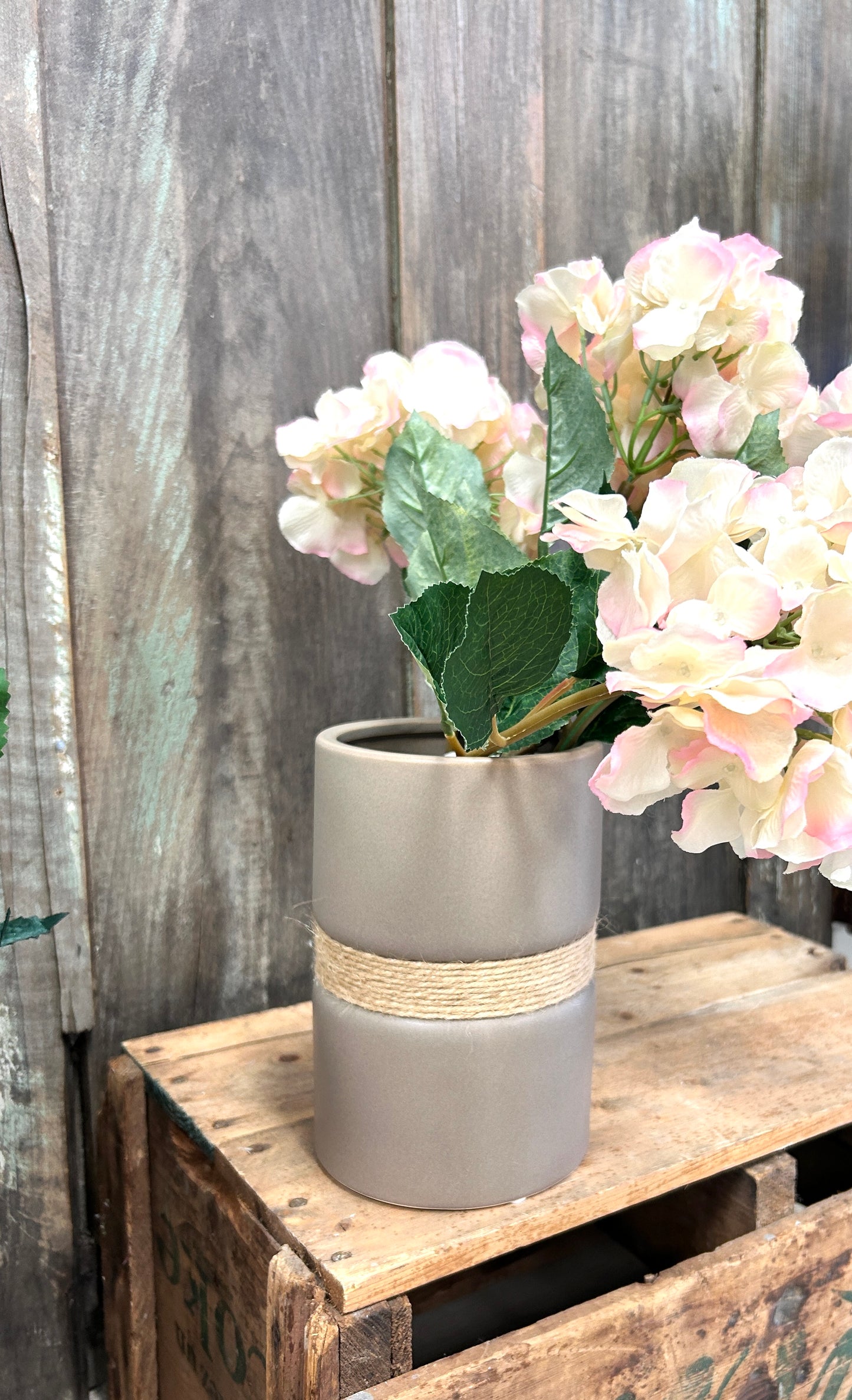 Nalita Jute Vase