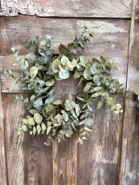 18'' Seeded Eucalyptus wreath6