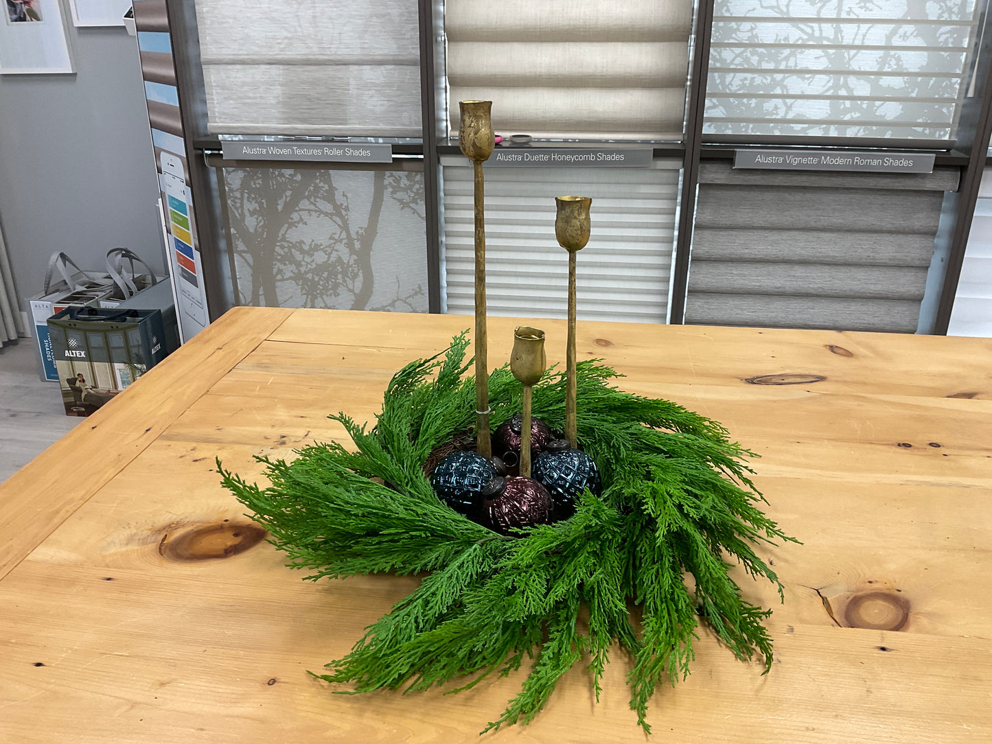 Fresh Touch Whispy Cedar Wreath