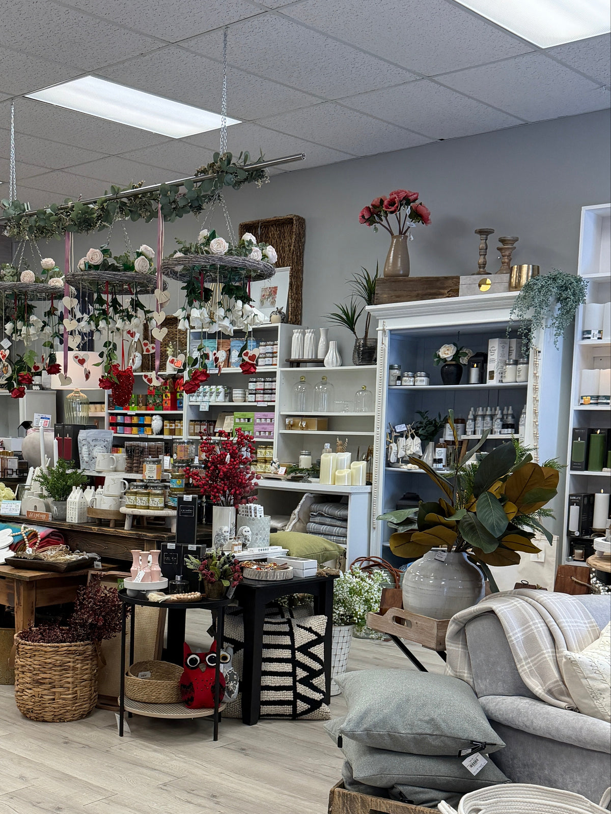 Belleville's Window Covering and Home Decor Store | DecorChic Living