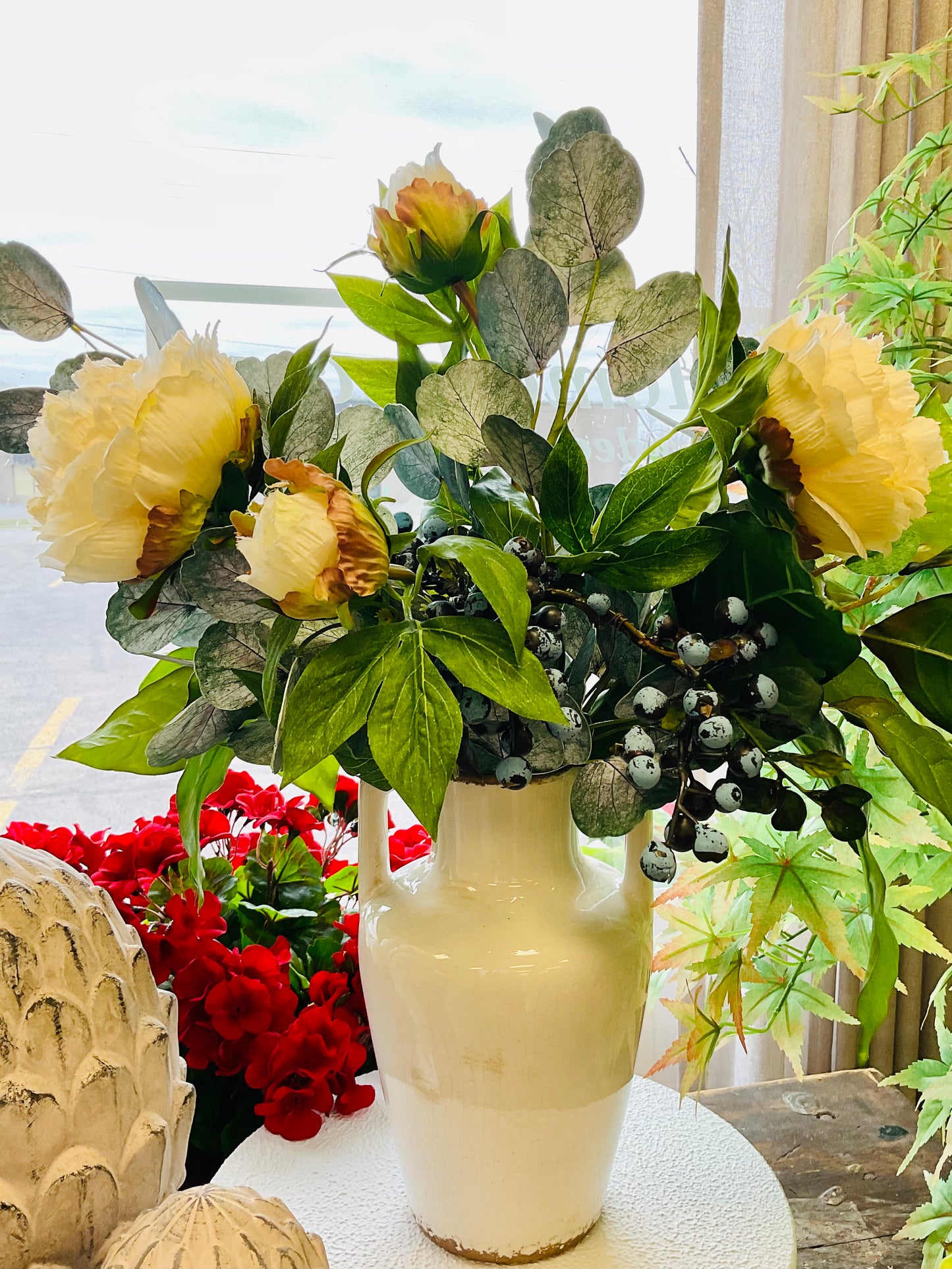 Duchess Table Arrangement