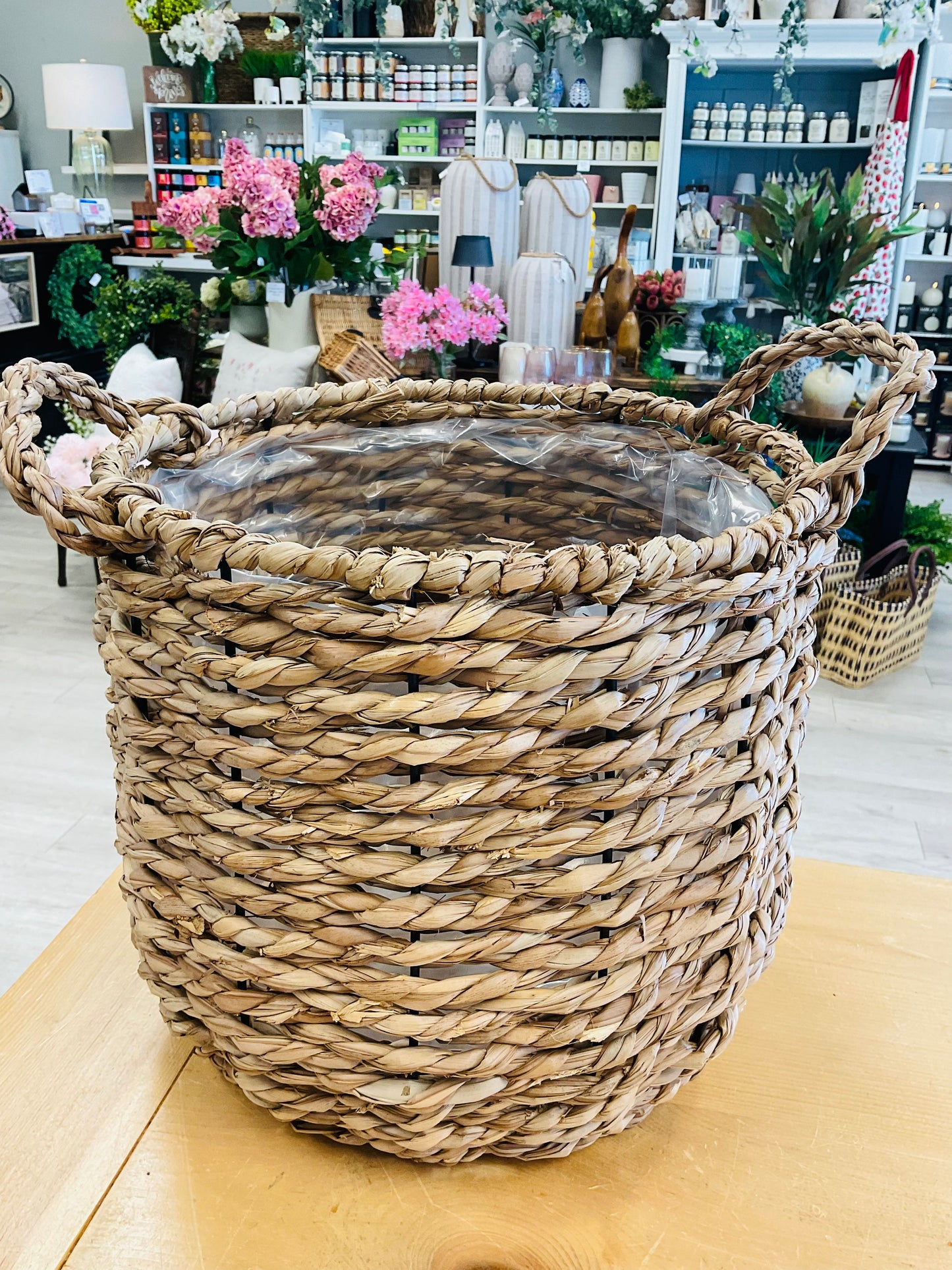 Rowan Hand Woven Planter Basket Medium