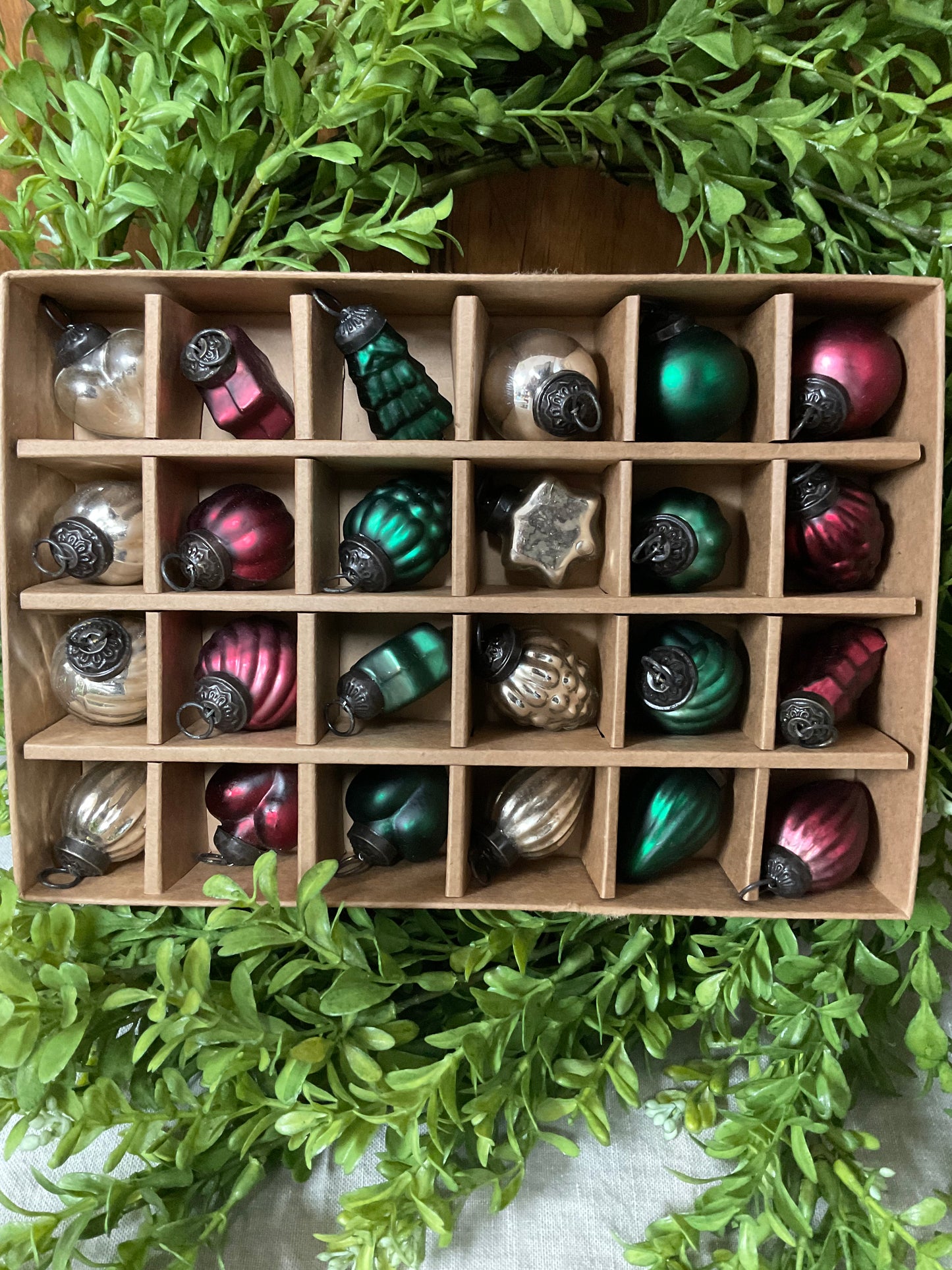 Ornament Jolly Minis