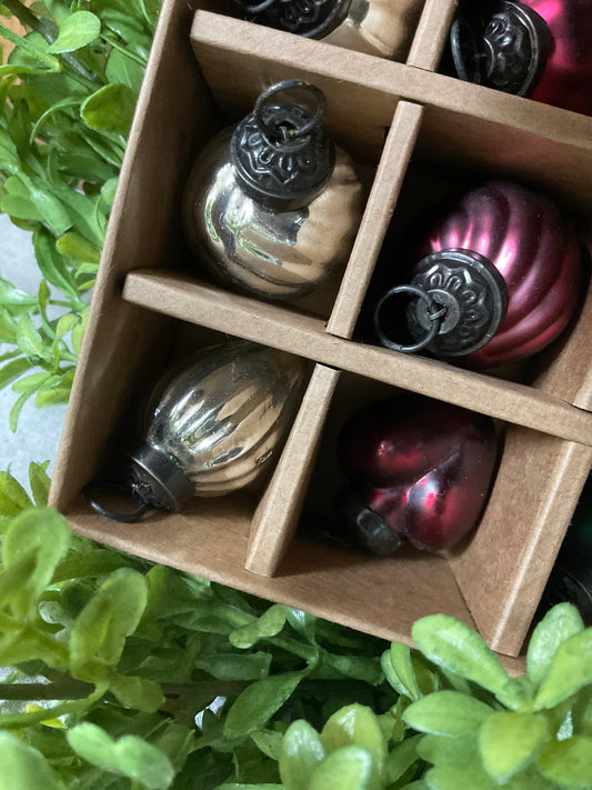 Ornament Jolly Minis