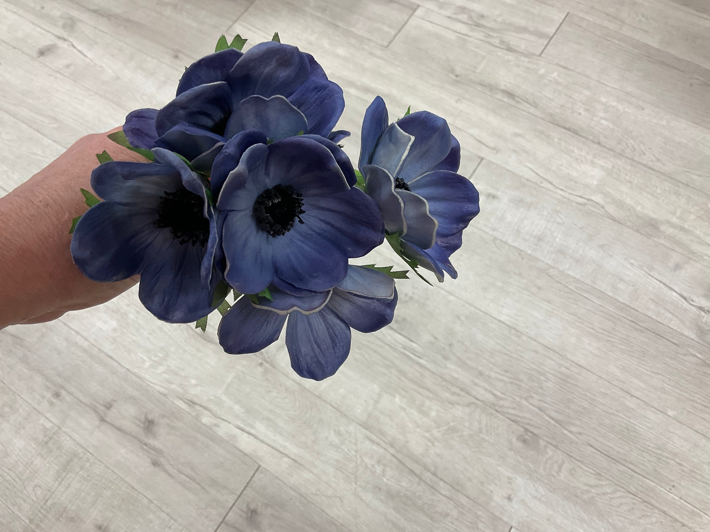 Real Touch 12" Anemone Bouquet x5 - Blue