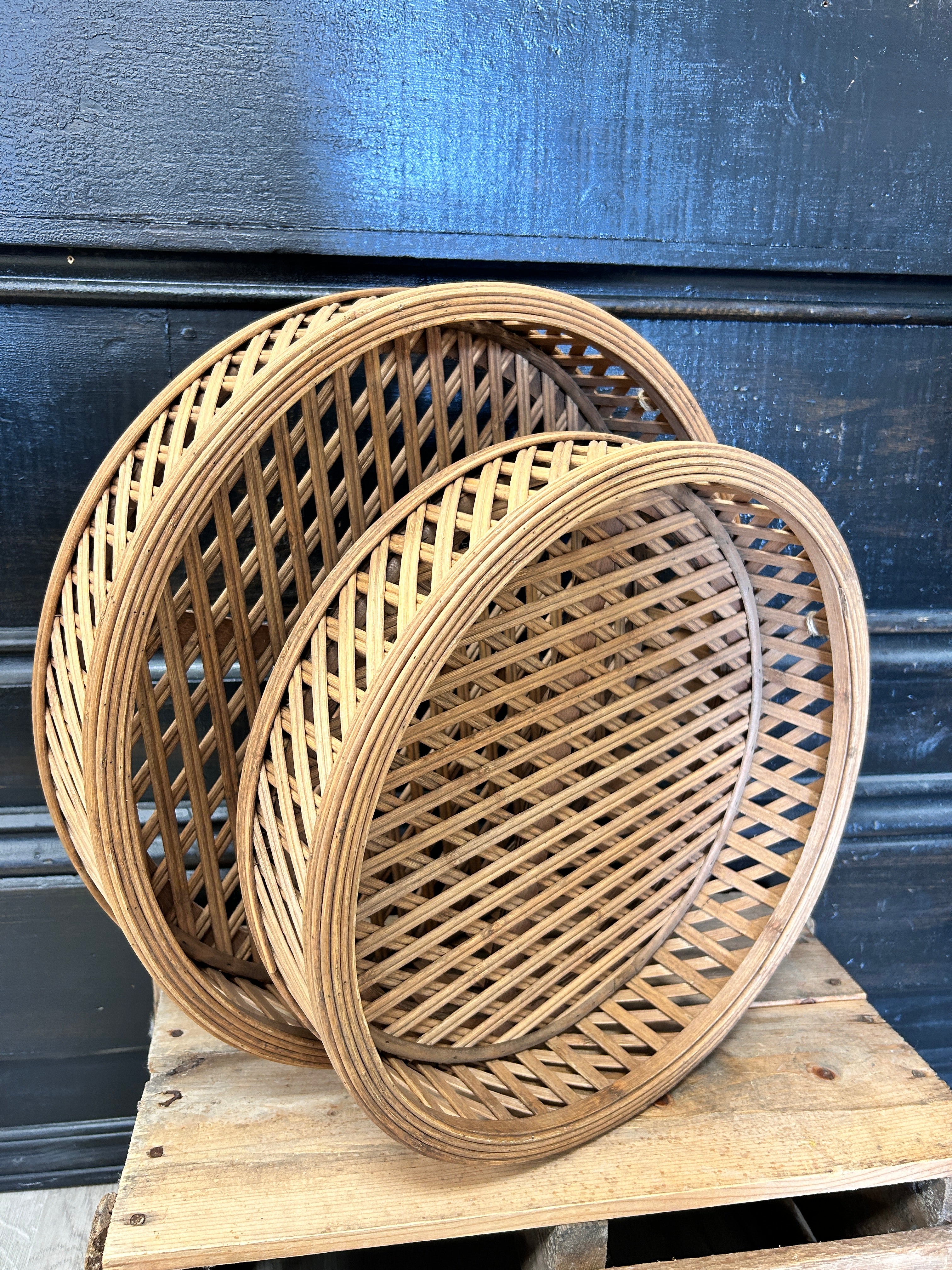 Round Wooden Trays