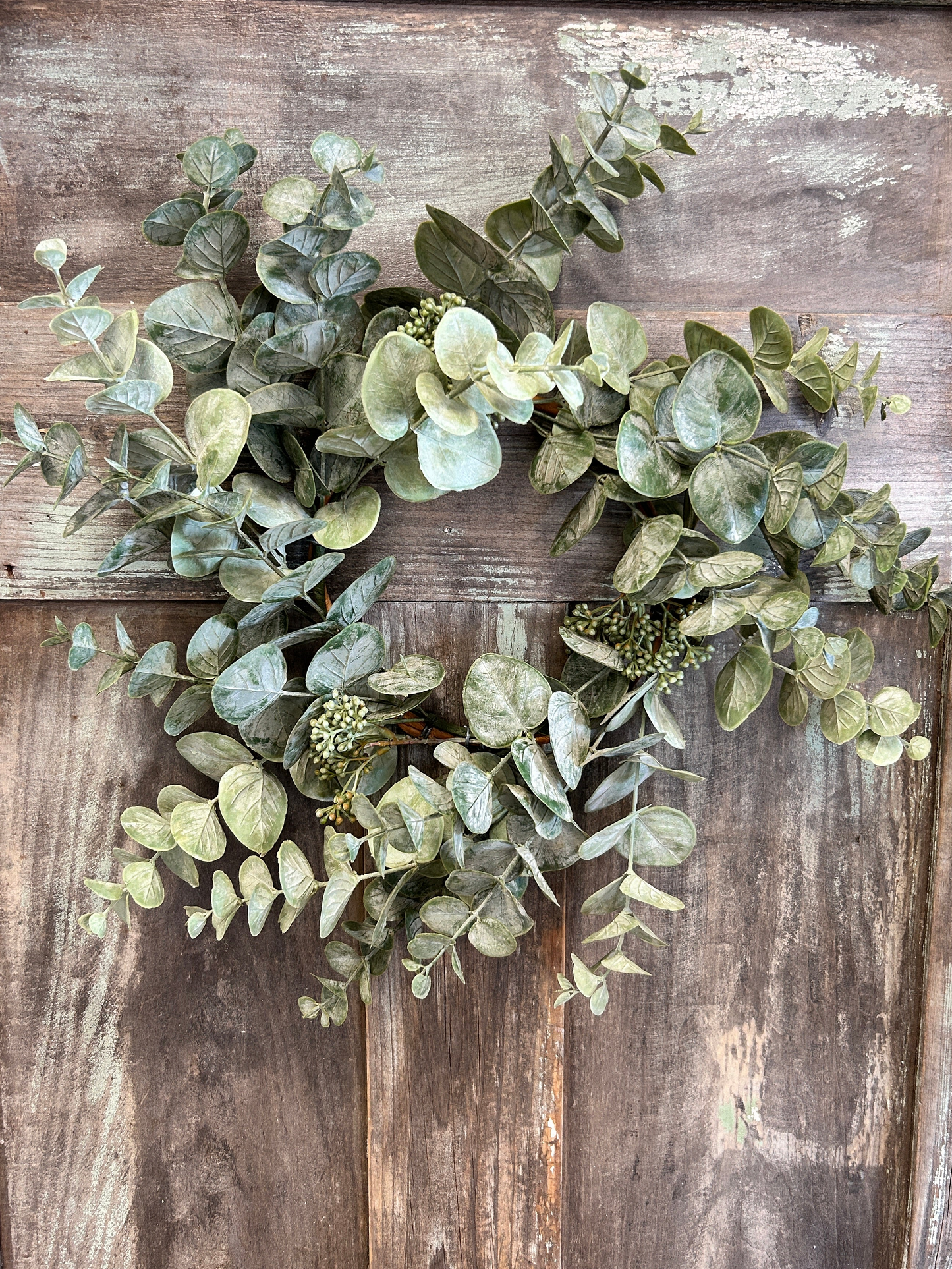 18'' Seeded Eucalyptus wreath6