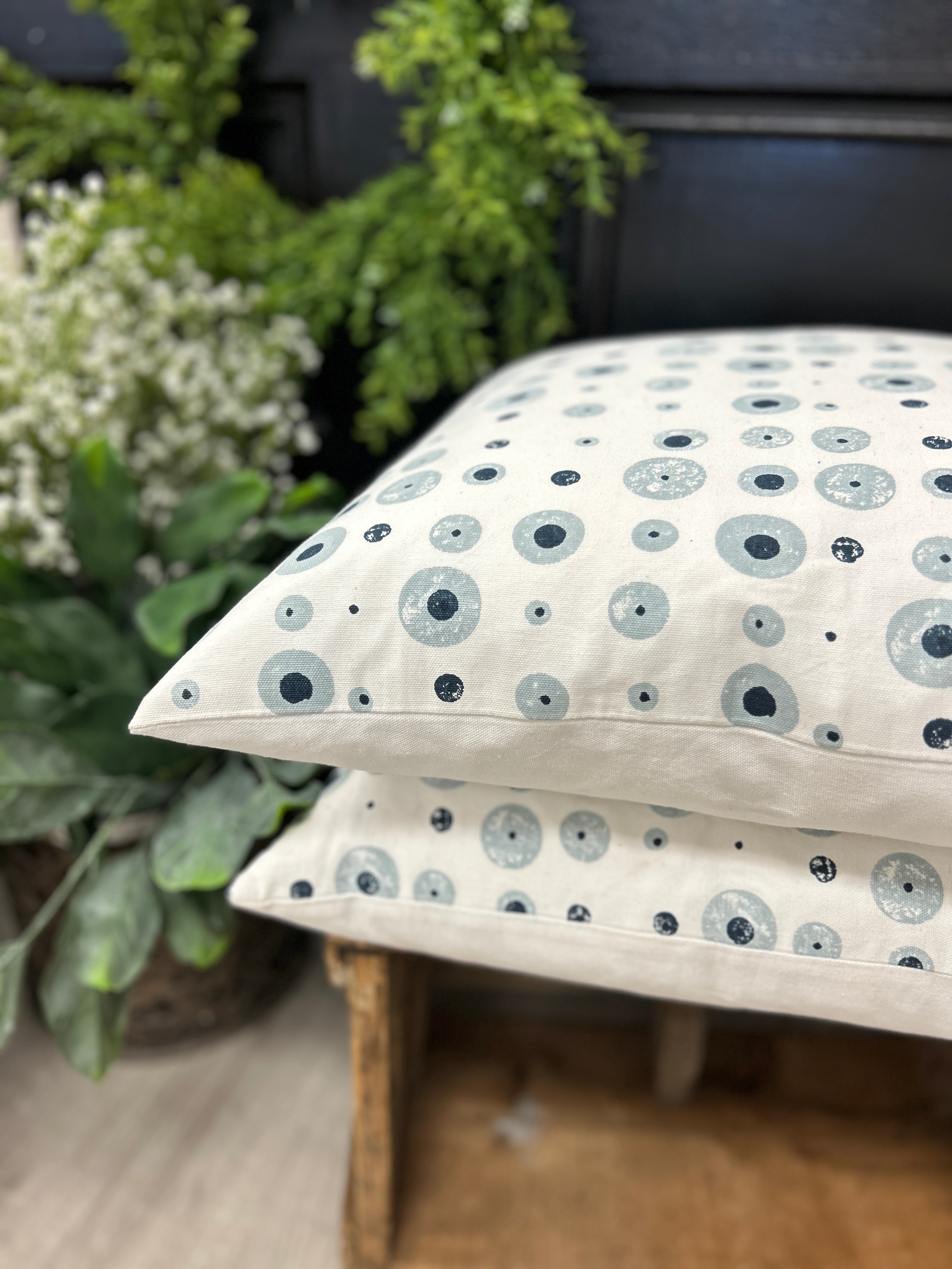 Anemone Pillow